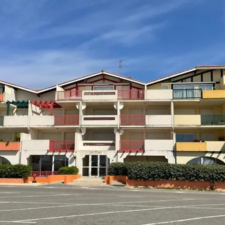 Apartment T2 Avec Terrasse Et Parking A Vieux-boucau - Fr-1-379-130